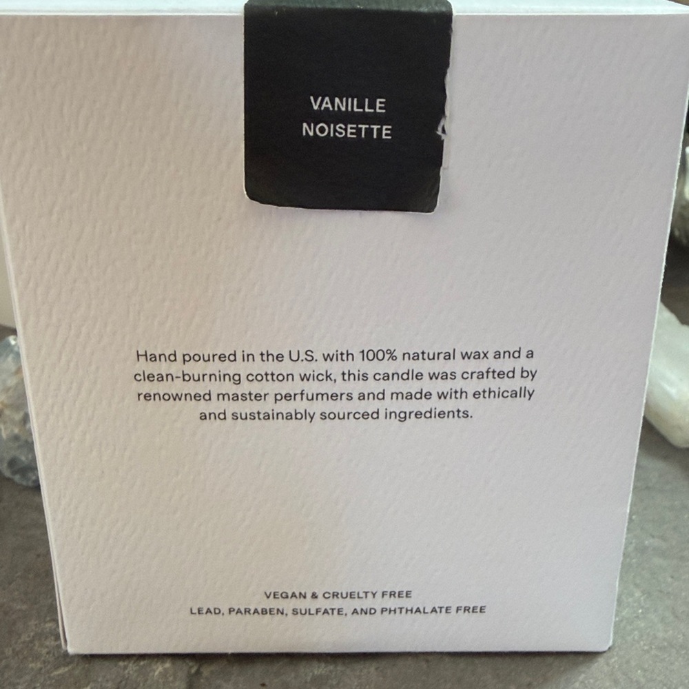 New Quince Vanilla Noisette Scented Candle home fragrance cream glass vessel box - Picture 5 of 9